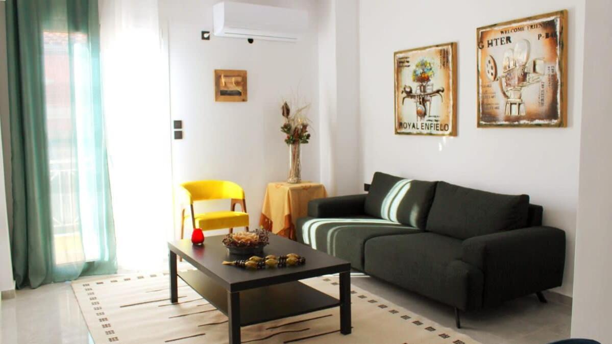 Patras Cozy Nest In The Vibrant City Center المظهر الخارجي الصورة