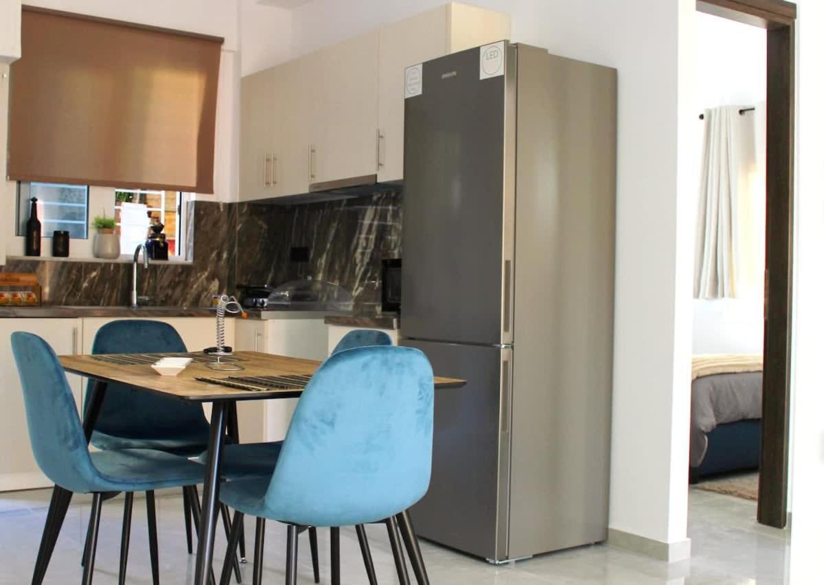 Patras Cozy Nest In The Vibrant City Center المظهر الخارجي الصورة